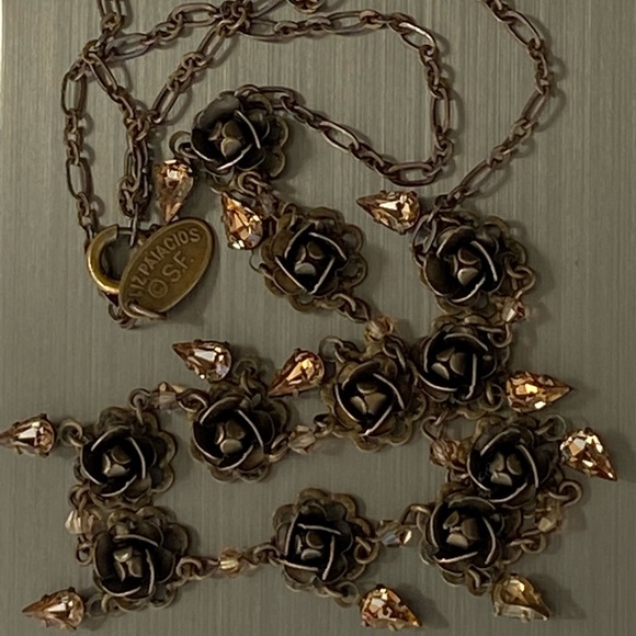 Liz Palacios Signed Pear-Shaped CrystalFlower Choker Necklace - Picture 2 of 14